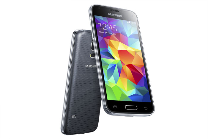 Samsung представляет компактный стильный смартфон  GALAXY S5 mini