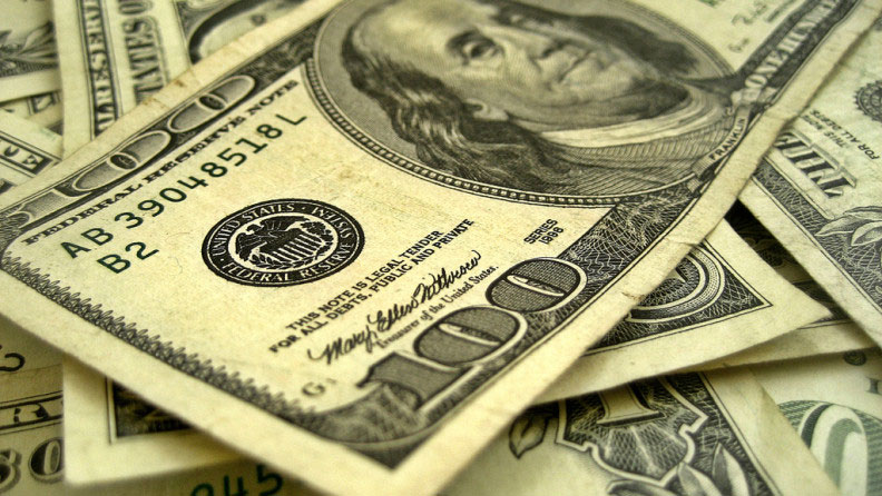 Вы готовы продавать информацию о себе за 100$ в месяц?